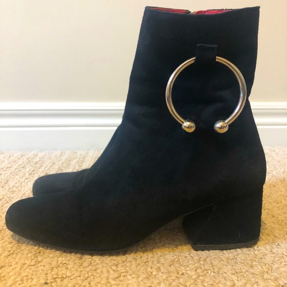 Size 37.5 DORATEYMUR GENUINE SUEDE w silver buckle detail - Picture 1 of 7
